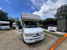 Compass Avantgarde 400 4 Berth 2 Seats, Large U shaped lounge,