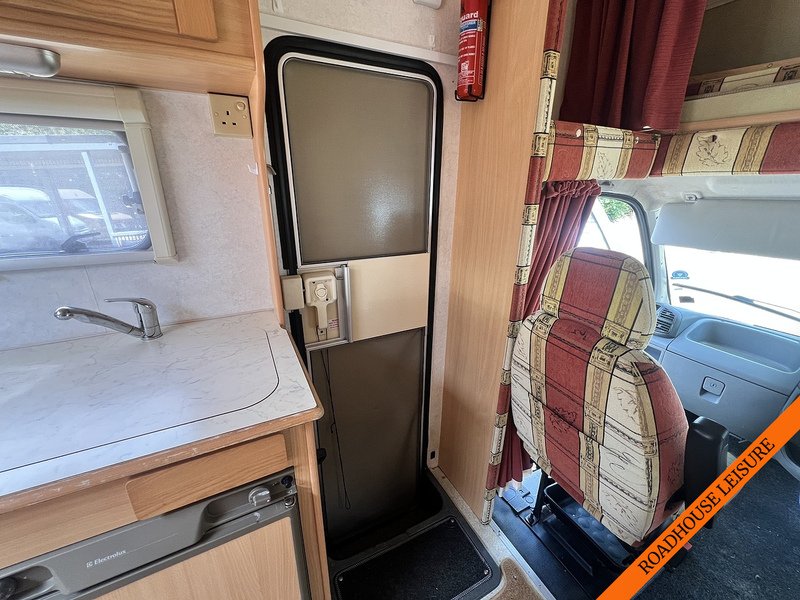 Compass 4 Berth Rear Ushaped  Lounge 2.0 3dr Chassis Cab Manual Diesel