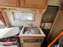 Compass Avantgarde 400 4 Berth 2 Seats, Large U shaped lounge,