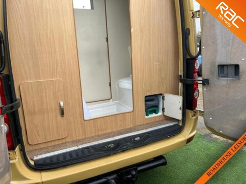 Volkswagen 2 Berth with 2 Belts, rear shower room