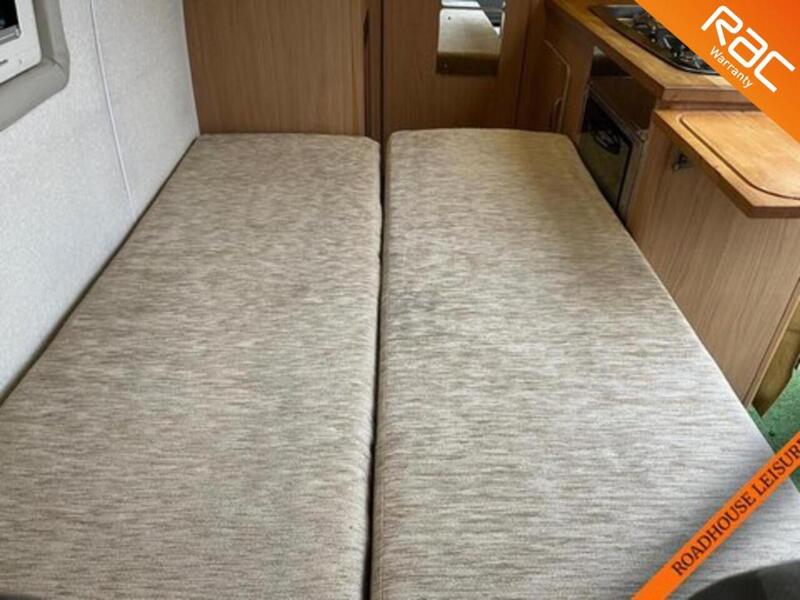 Volkswagen 2 Berth with 2 Belts, rear shower room