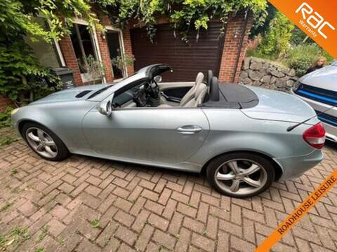 3.5 SLK350 Convertible 2dr Petrol 7G-Tronic (242 g/km, 272 bhp)