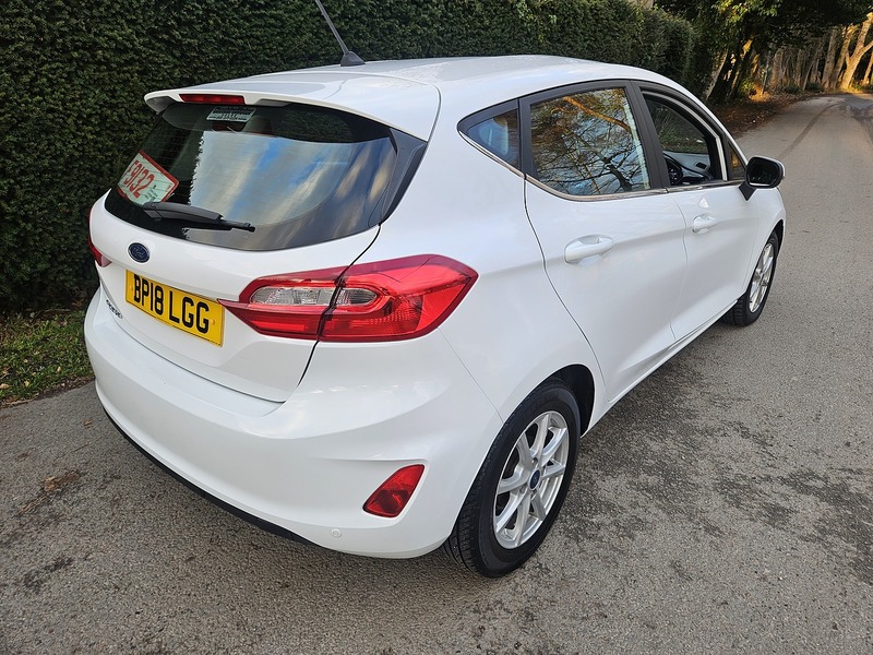 Ford 1.0T EcoBoost Zetec Hatchback 5dr Petrol Auto Euro 6 (s/s) (100 ps)