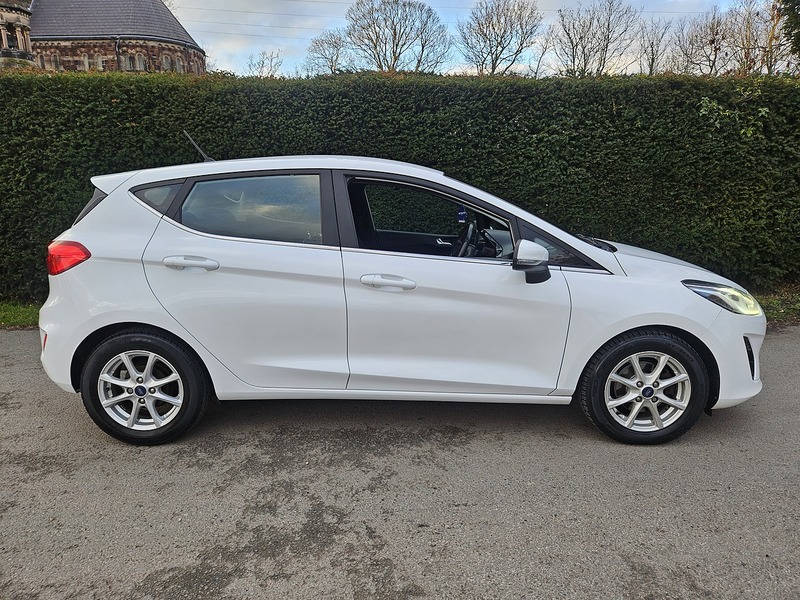 Ford 1.0T EcoBoost Zetec Hatchback 5dr Petrol Auto Euro 6 (s/s) (100 ps)