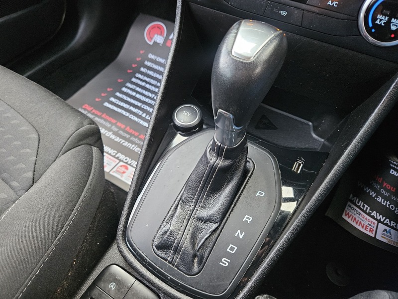 Ford 1.0T EcoBoost Zetec Hatchback 5dr Petrol Auto Euro 6 (s/s) (100 ps)