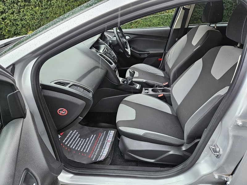 Ford 1.6 Zetec Hatchback 5dr Petrol Manual Euro 5 (105 ps)