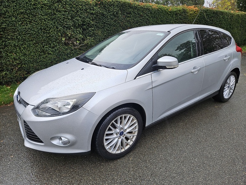 Ford 1.6 Zetec Hatchback 5dr Petrol Manual Euro 5 (105 ps)
