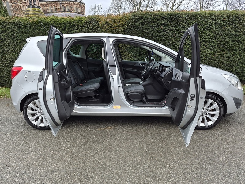 Vauxhall 1.4 16V SE MPV 5dr Petrol Manual Euro 5 (100 ps)