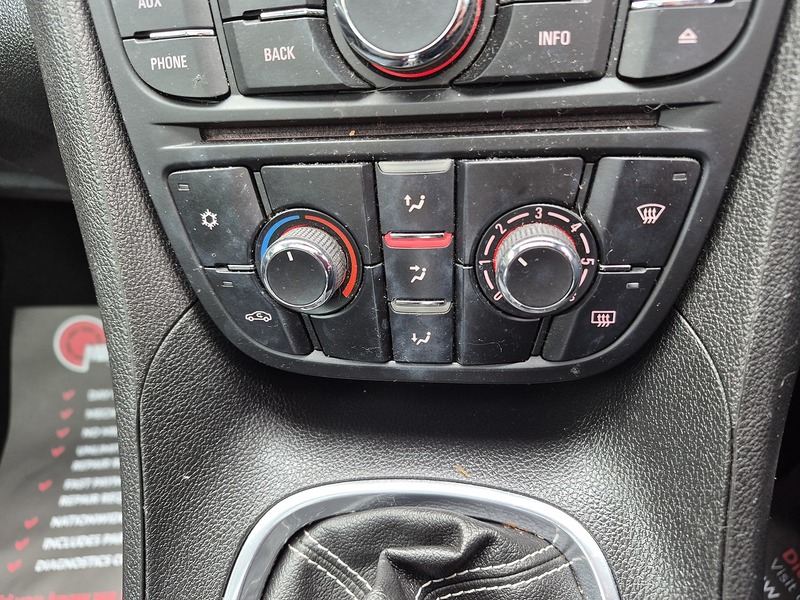 Vauxhall 1.4 16V SE MPV 5dr Petrol Manual Euro 5 (100 ps)