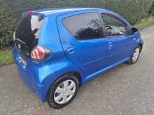 Toyota AYGO VVT-i Blue 