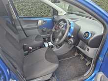 Toyota AYGO VVT-i Blue 