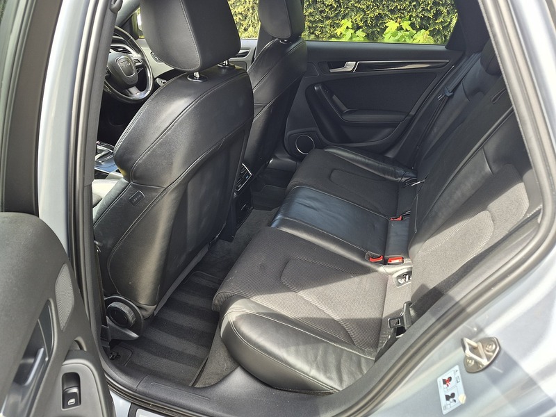 Audi 2.0 TDI Black Edition Estate 5dr Diesel Manual Euro 5 (s/s) (143 ps)