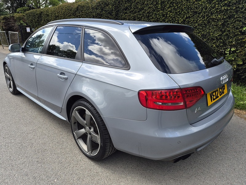 Audi 2.0 TDI Black Edition Estate 5dr Diesel Manual Euro 5 (s/s) (143 ps)