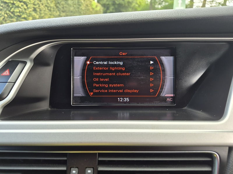 Audi 2.0 TDI Black Edition Estate 5dr Diesel Manual Euro 5 (s/s) (143 ps)