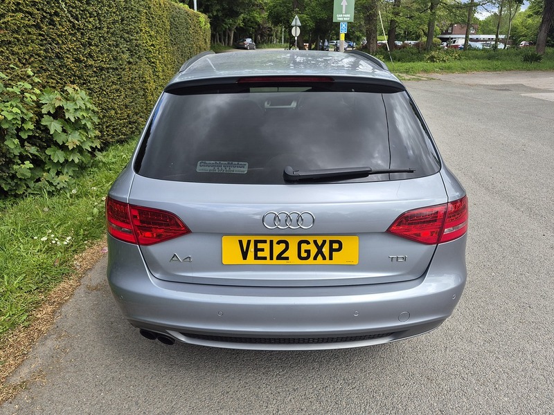 Audi 2.0 TDI Black Edition Estate 5dr Diesel Manual Euro 5 (s/s) (143 ps)