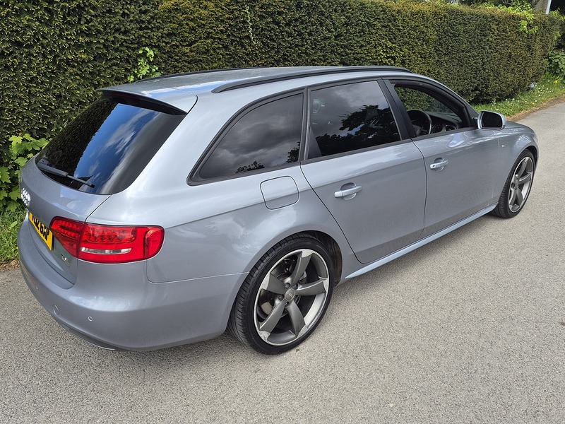 Audi 2.0 TDI Black Edition Estate 5dr Diesel Manual Euro 5 (s/s) (143 ps)