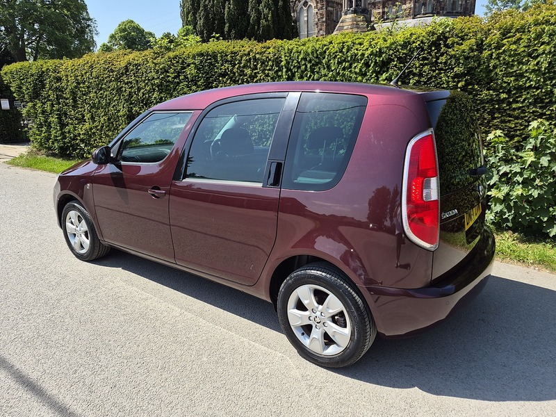 Skoda 1.2 TSI SE MPV 5dr Petrol DSG Euro 5 (105 ps)