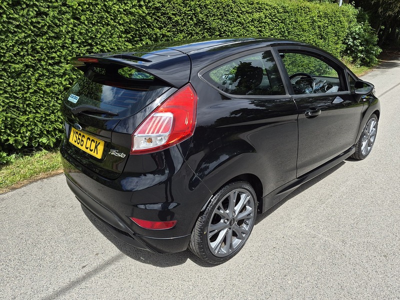 Ford 1.0T EcoBoost ST-Line Hatchback 3dr Petrol Manual Euro 6 (s/s) (100 ps)