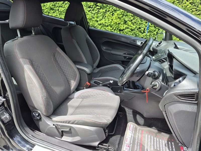 Ford 1.0T EcoBoost ST-Line Hatchback 3dr Petrol Manual Euro 6 (s/s) (100 ps)