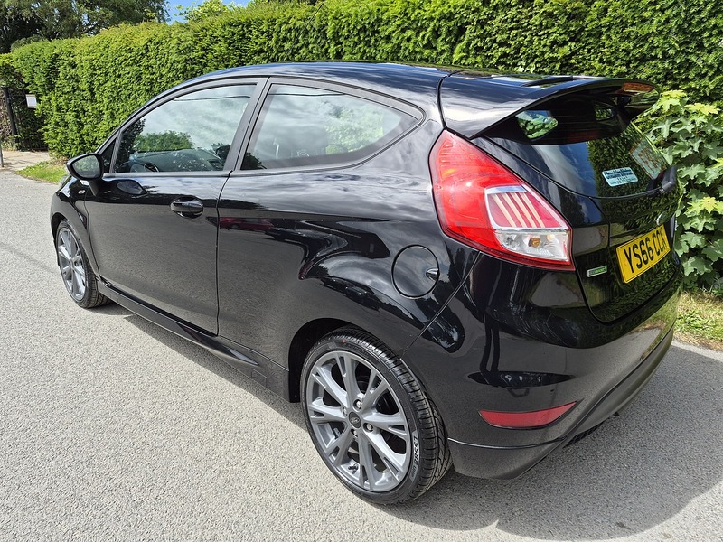 Ford 1.0T EcoBoost ST-Line Hatchback 3dr Petrol Manual Euro 6 (s/s) (100 ps)