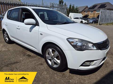 1.6 CRDi 2 Hatchback 5dr Diesel Manual Euro 4 (113 bhp)
