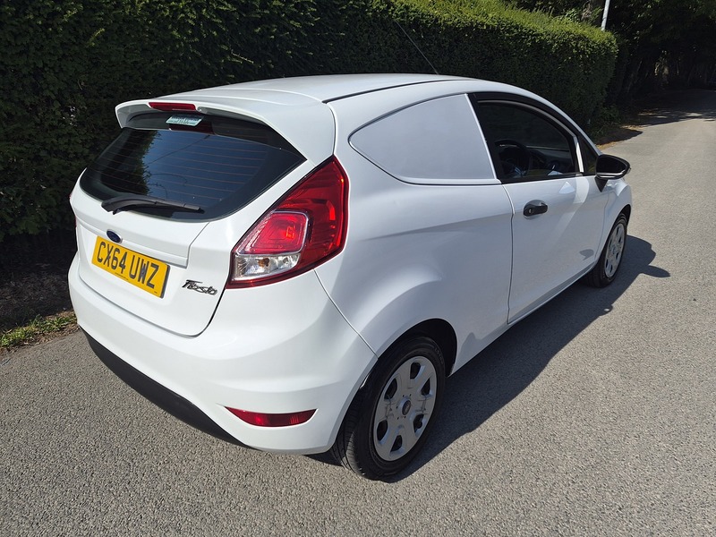 Ford 1.6 TDCi ECOnetic II Panel Van 3dr Diesel Manual (87 g/km, 94 bhp)