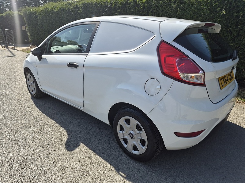 Ford 1.6 TDCi ECOnetic II Panel Van 3dr Diesel Manual (87 g/km, 94 bhp)