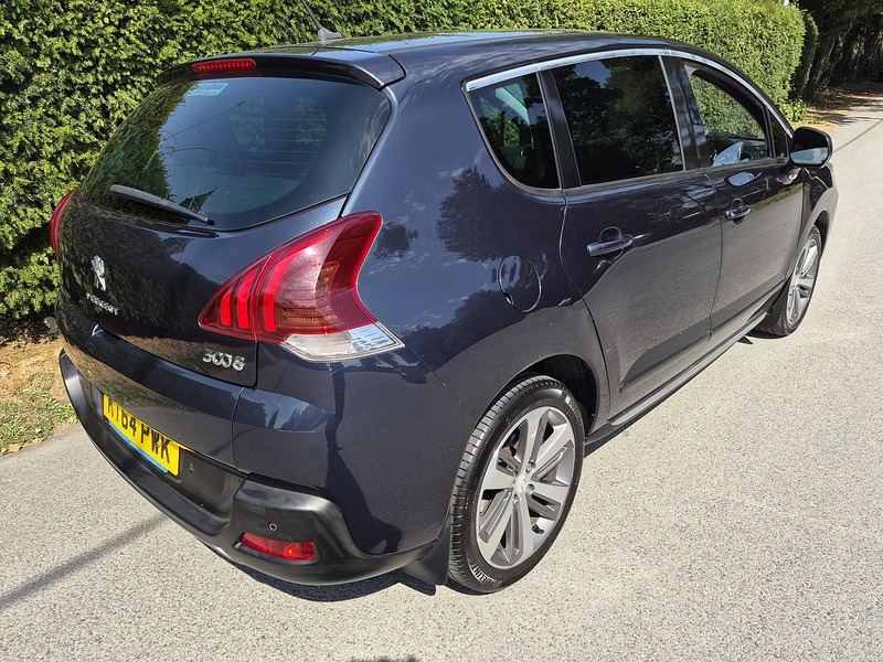 Peugeot 1.6 HDi Allure SUV 5dr Diesel Manual Euro 5 (115 ps)