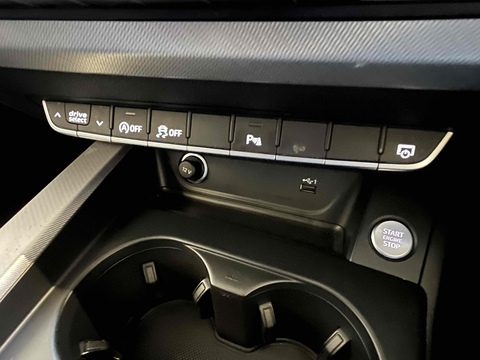 2.0 TDI 35 Technik Estate 5dr Diesel S Tronic Euro 6 (s/s) (163 ps)