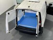 Volkswagen Caddy TDI C20 Commerce Refrigerated Van 