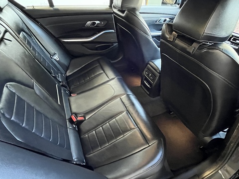 2.0 330e 12kWh M Sport Saloon 4dr Petrol Plug-in Hybrid Auto Euro 6 (s/s) (292 ps)