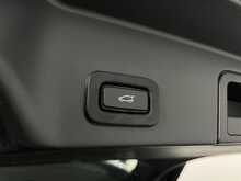 Land Rover Range Rover Evoque P300e SE 