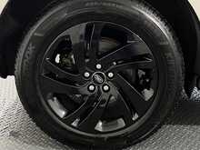 Land Rover Range Rover Evoque P300e SE 