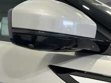 Land Rover Range Rover Evoque P300e SE 