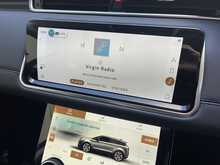 Land Rover Range Rover Evoque P300e SE 