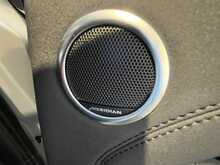 Land Rover Range Rover Evoque P300e SE 