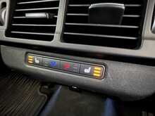 Land Rover Range Rover Evoque P300e SE 