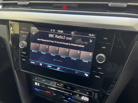 2.0 TSI R-Line Fastback 5dr Petrol DSG Euro 6 (s/s) (190 ps)