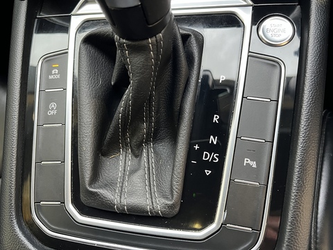 2.0 TSI R-Line Fastback 5dr Petrol DSG Euro 6 (s/s) (190 ps)