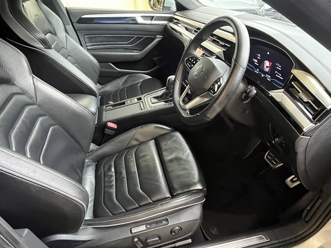 2.0 TSI R-Line Fastback 5dr Petrol DSG Euro 6 (s/s) (190 ps)