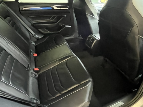 2.0 TSI R-Line Fastback 5dr Petrol DSG Euro 6 (s/s) (190 ps)