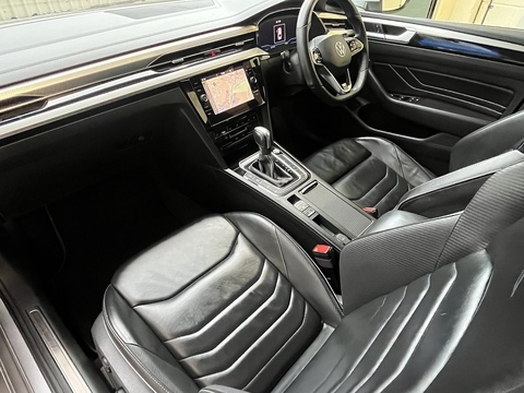 2.0 TSI R-Line Fastback 5dr Petrol DSG Euro 6 (s/s) (190 ps)