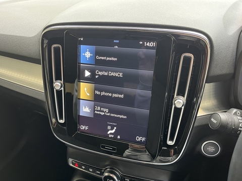 1.5 T3 Momentum SUV 5dr Petrol Auto Euro 6 (s/s) (163 ps)