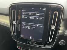 Volvo XC40 T3 Momentum 