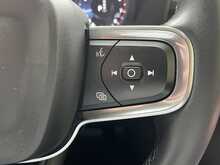 Volvo XC40 T3 Momentum 