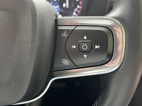 1.5 T3 Momentum SUV 5dr Petrol Auto Euro 6 (s/s) (163 ps)