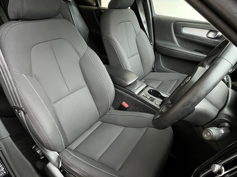 1.5 T3 Momentum SUV 5dr Petrol Auto Euro 6 (s/s) (163 ps)