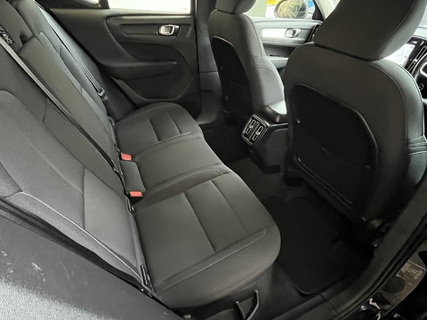 1.5 T3 Momentum SUV 5dr Petrol Auto Euro 6 (s/s) (163 ps)