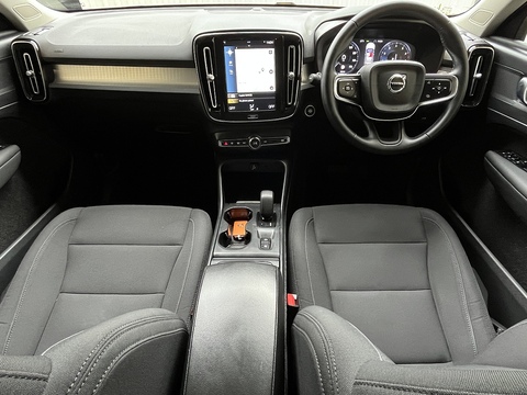 1.5 T3 Momentum SUV 5dr Petrol Auto Euro 6 (s/s) (163 ps)