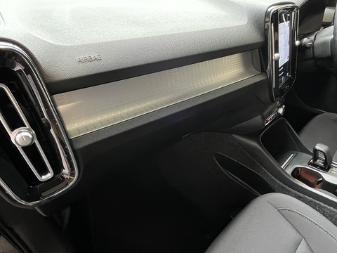 1.5 T3 Momentum SUV 5dr Petrol Auto Euro 6 (s/s) (163 ps)